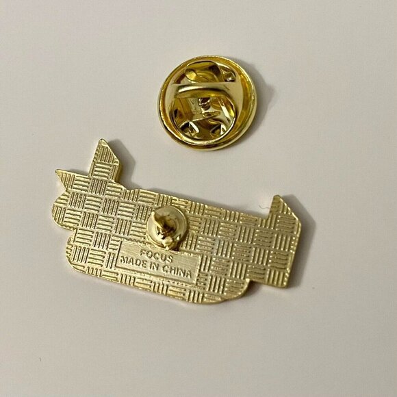 Legends In Concert Theater Myrtle Beach South Carolina Lapel Pin - Picture 4 of 8